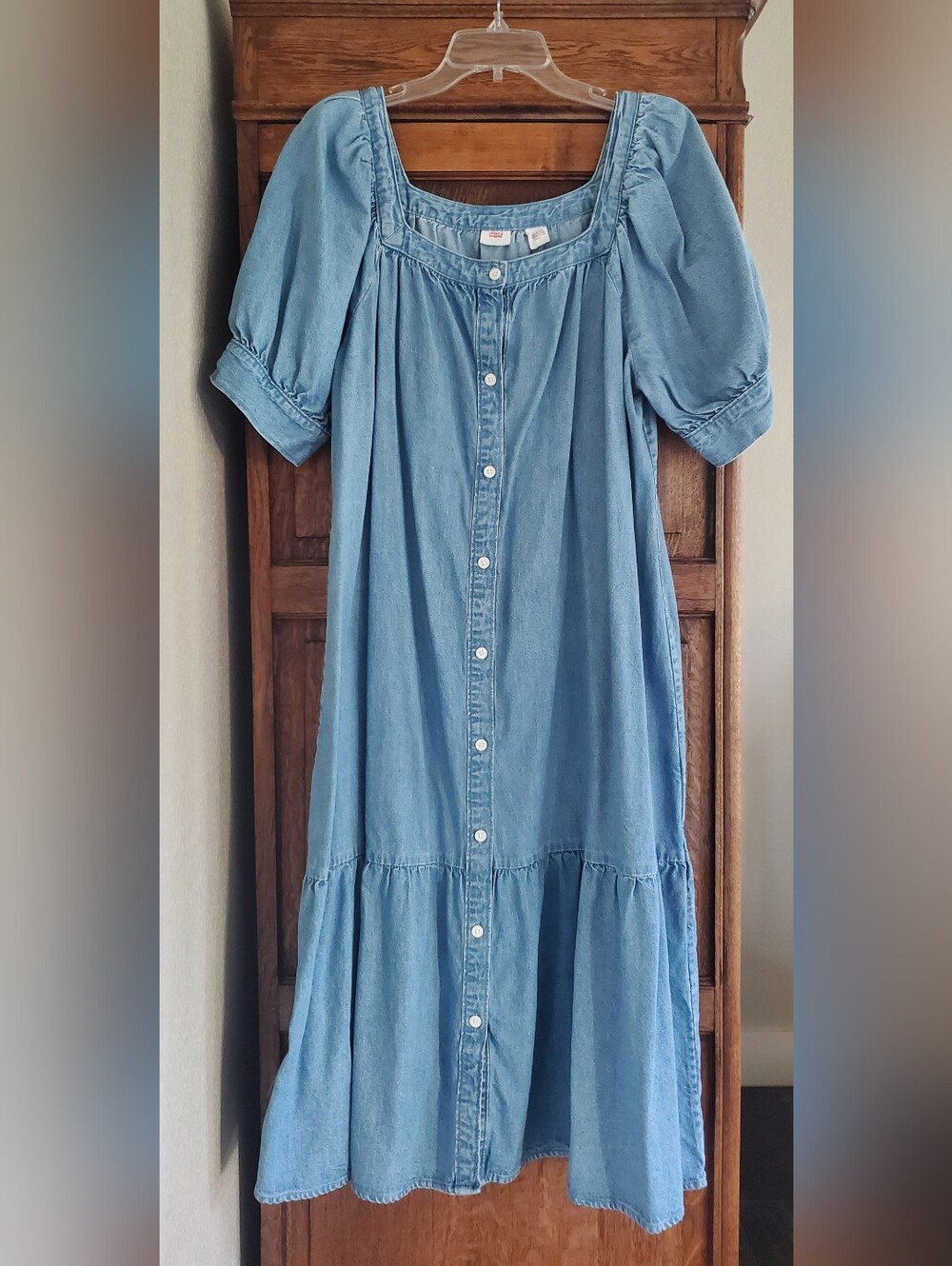 LEVI'S LIGHT WASH MEDIUM WEIGHT PUFF SLEEVE DENIM BUTTON FRONT MIDI DRESS MEDIUM